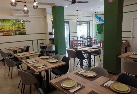 Restaurante en Calle Salvador Allende, 25, La Carihuela, Torremolinos (MÁLAGA) – [TRASPASO] – 190 m2