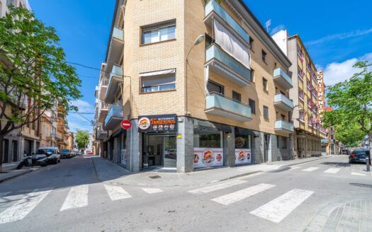 Local en calle Cervantes – Calella (Barcelona) [VENTA] – 252 m2